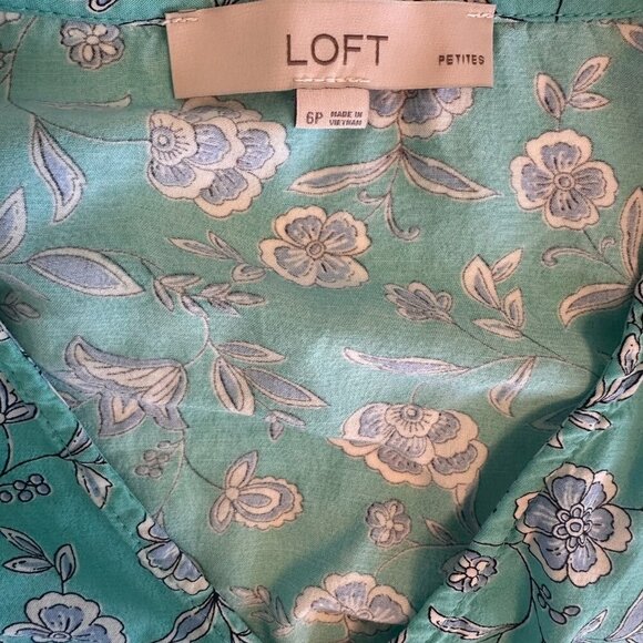LOFT Turquoise Floral Dress Women's Size 6P Office Core Smocked Back Midi Dress - Picture 7 of 9